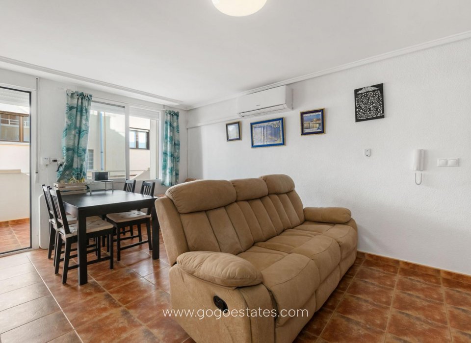 Resale - Apartment - Middle Floor Apartment - Torrevieja - La Mata