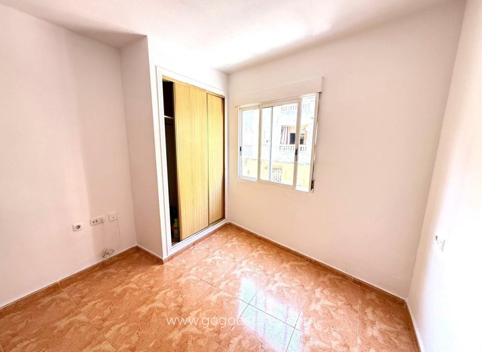Resale - Apartment - Middle Floor Apartment - Torrevieja - Playa del Cura