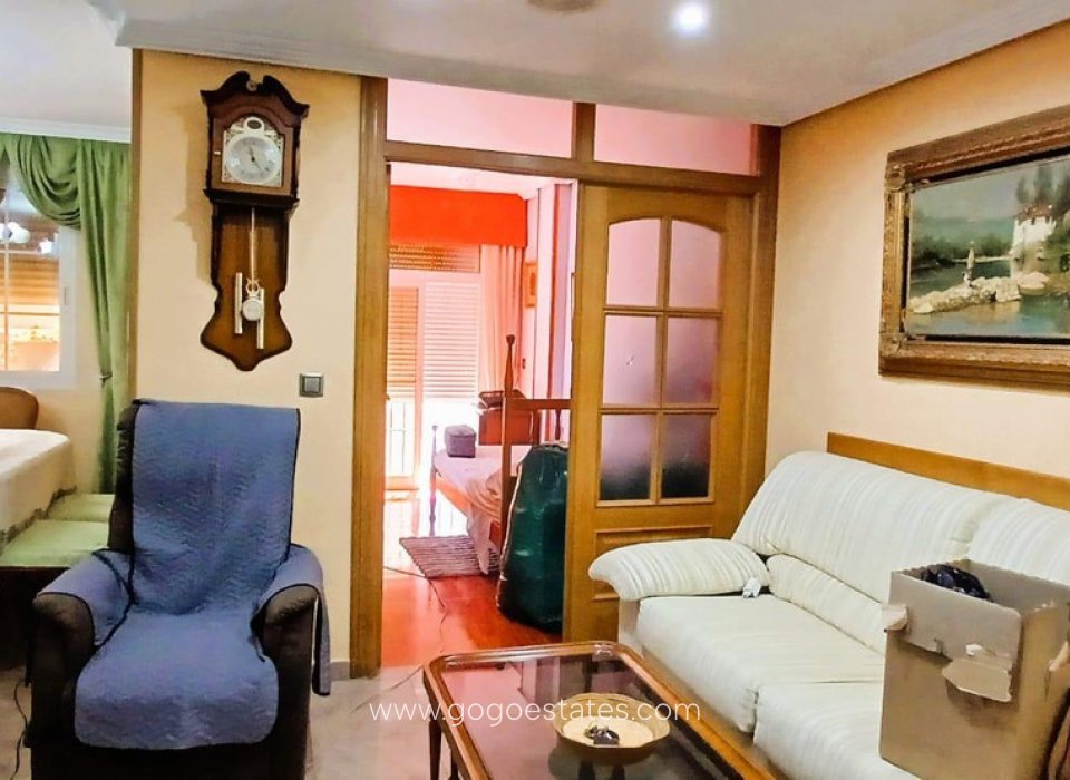 Resale - Apartment - Middle Floor Apartment - Torrevieja - Playa del Cura