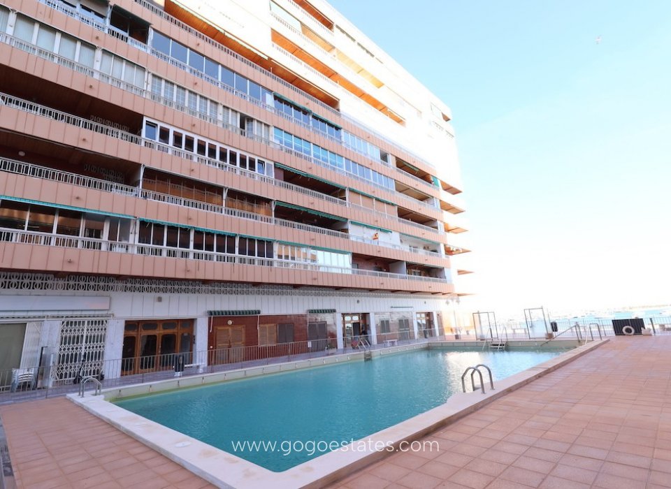 Resale - Apartment - Middle Floor Apartment - Torrevieja - Torrevieja Centro