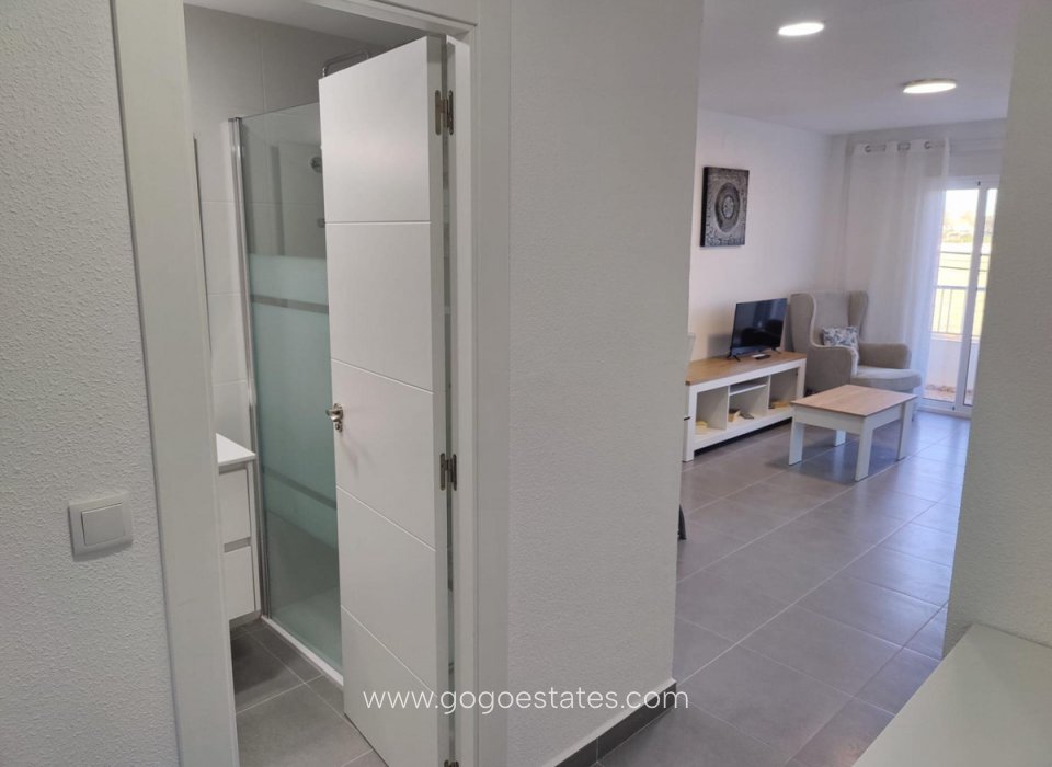 Resale - Apartment - Middle Floor Apartment - Torrevieja - Torrevieja Centro