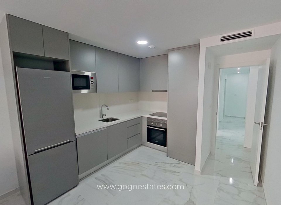 Resale - Apartment - Middle Floor Apartment - Torrevieja - Torrevieja Centro