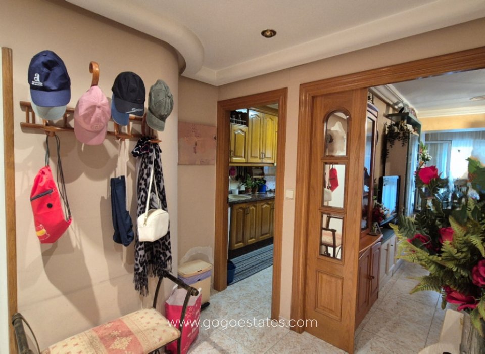 Resale - Apartment - Middle Floor Apartment - Torrevieja - Torrevieja Centro