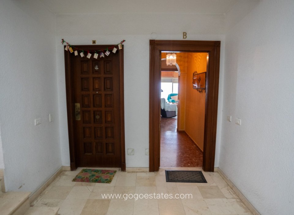 Resale - Apartment - Middle Floor Apartment - Torrevieja - Torrevieja Centro