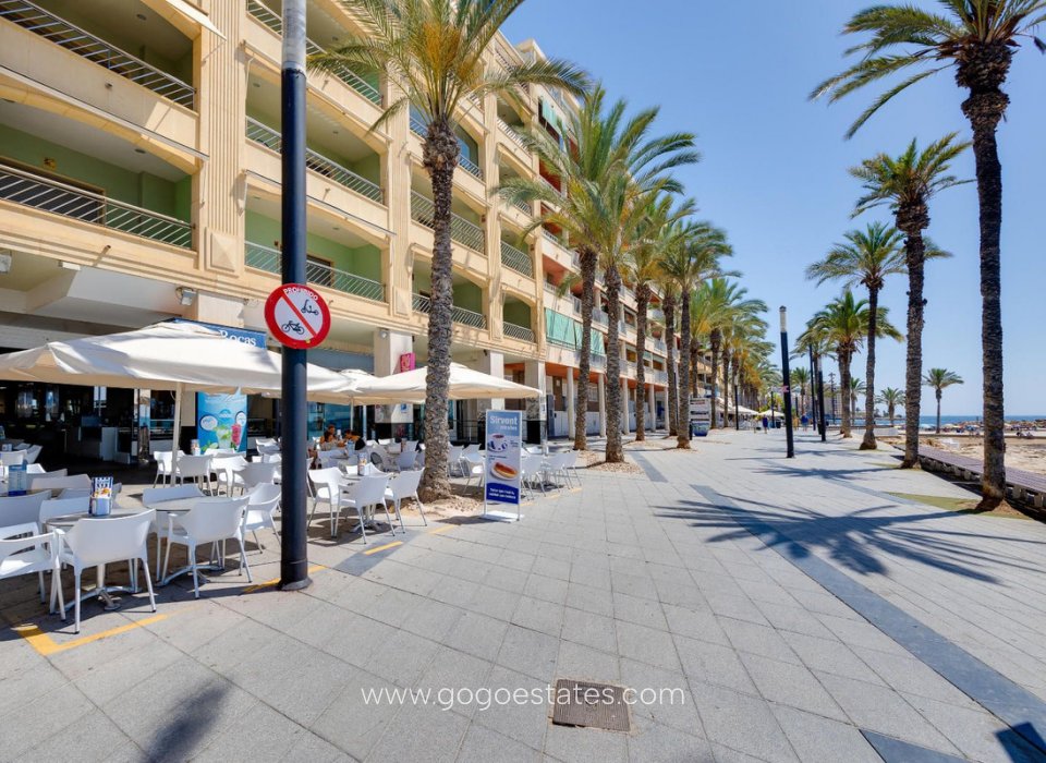 Resale - Apartment - Middle Floor Apartment - Torrevieja - Torrevieja Centro