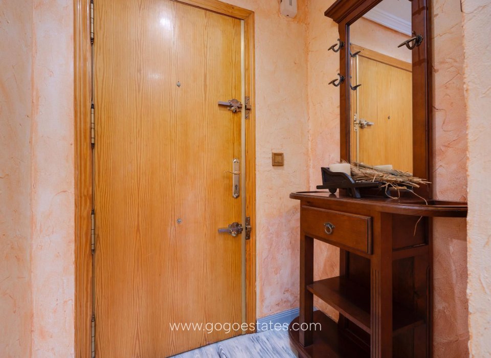 Resale - Apartment - Middle Floor Apartment - Torrevieja - Torrevieja Centro