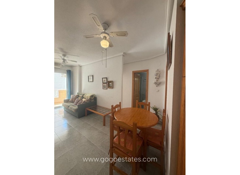 Resale - Apartment - Middle Floor Apartment - Torrevieja - Torrevieja Centro