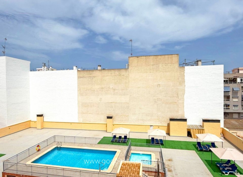 Resale - Apartment - Middle Floor Apartment - Torrevieja - Torrevieja Centro