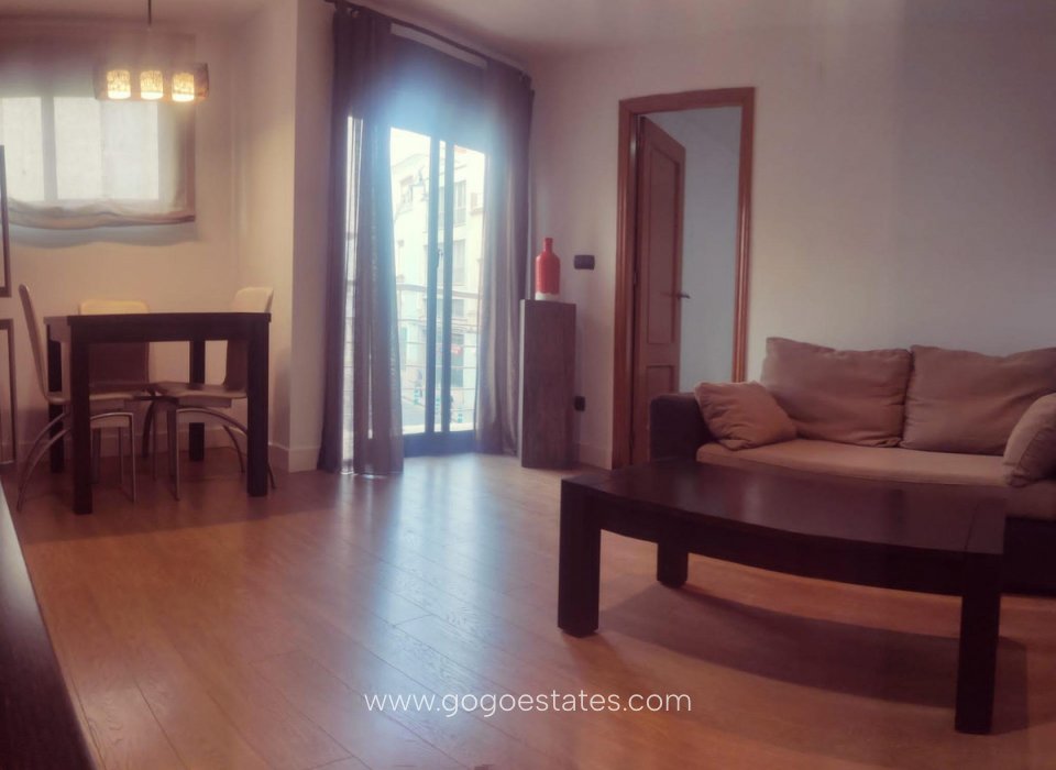 Resale - Apartment - Middle Floor Apartment - Torrevieja - Torrevieja Centro