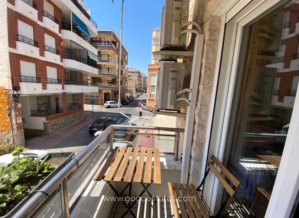 Resale - Apartment - Middle Floor Apartment - Torrevieja - Torrevieja Centro
