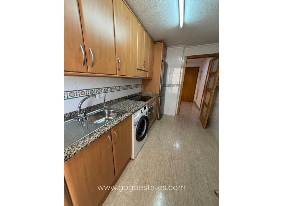 Resale - Apartment - Middle Floor Apartment - Torrevieja - Torrevieja Centro
