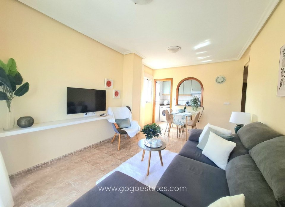 Resale - Apartment - Middle Floor Apartment - Torrevieja - Torrevieja Centro