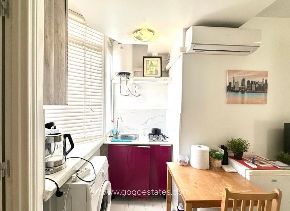 Resale - Apartment - Middle Floor Apartment - Torrevieja - Torrevieja Centro