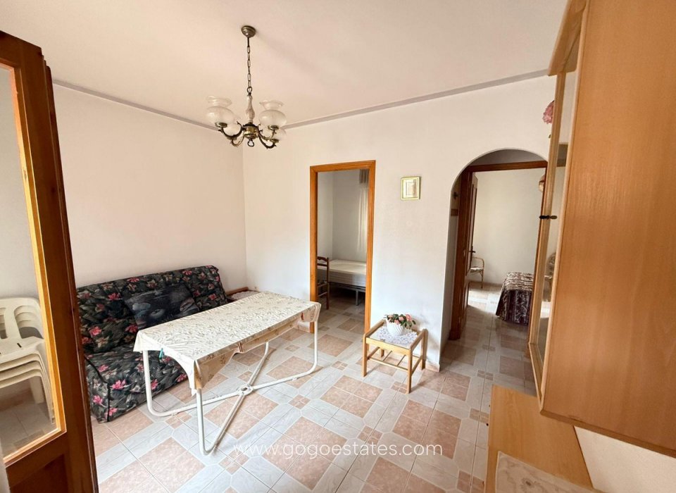 Resale - Apartment - Middle Floor Apartment - Torrevieja - Torrevieja Centro