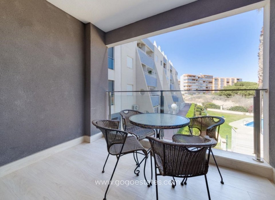 Resale - Apartment - Middle Floor Apartment - Torrevieja - Torrevieja Centro