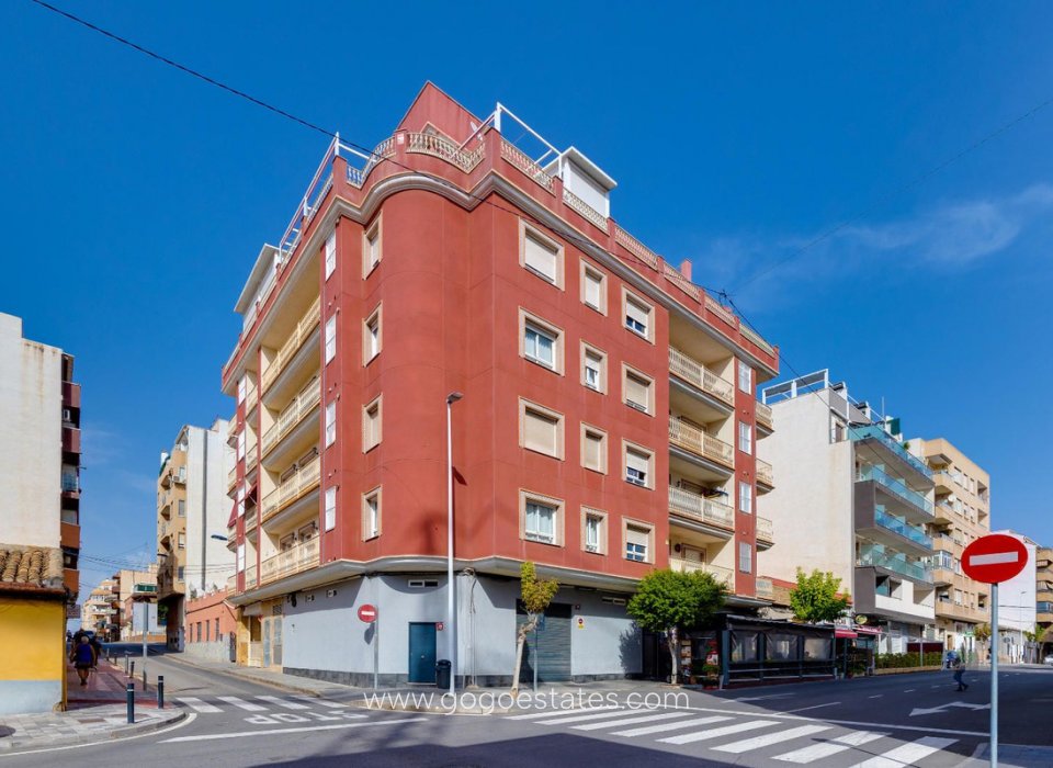 Resale - Apartment - Middle Floor Apartment - Torrevieja - Torrevieja Centro