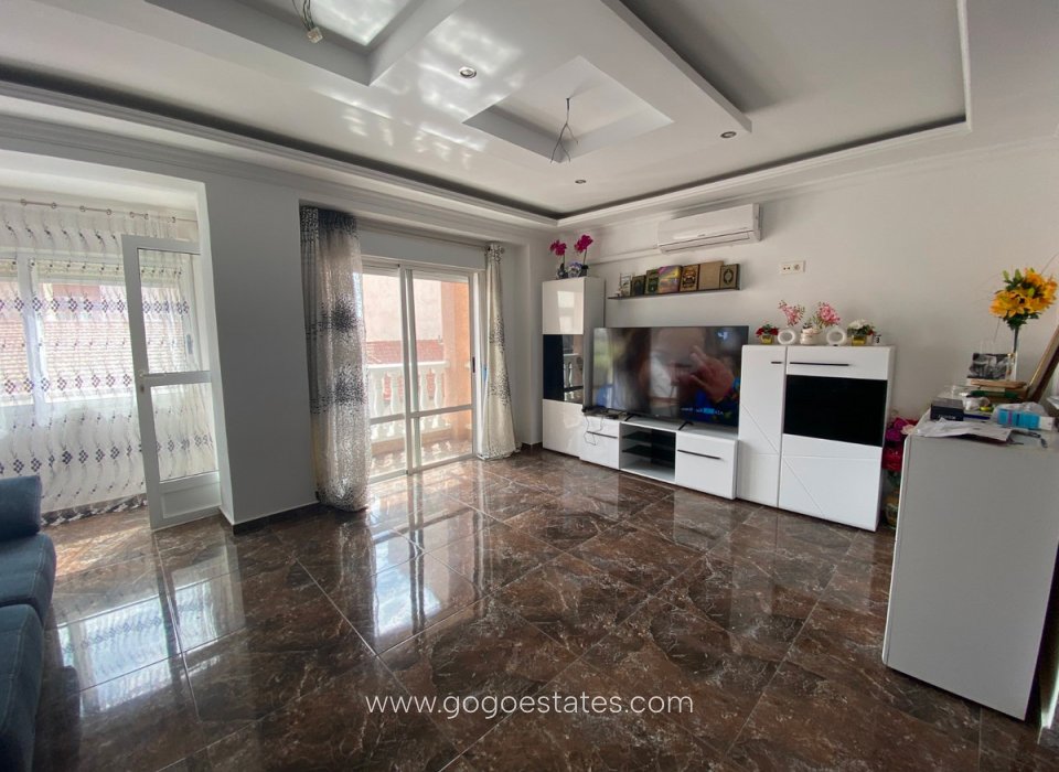 Resale - Apartment - Top Floor Apartment - Torrevieja - Torrevieja Centro