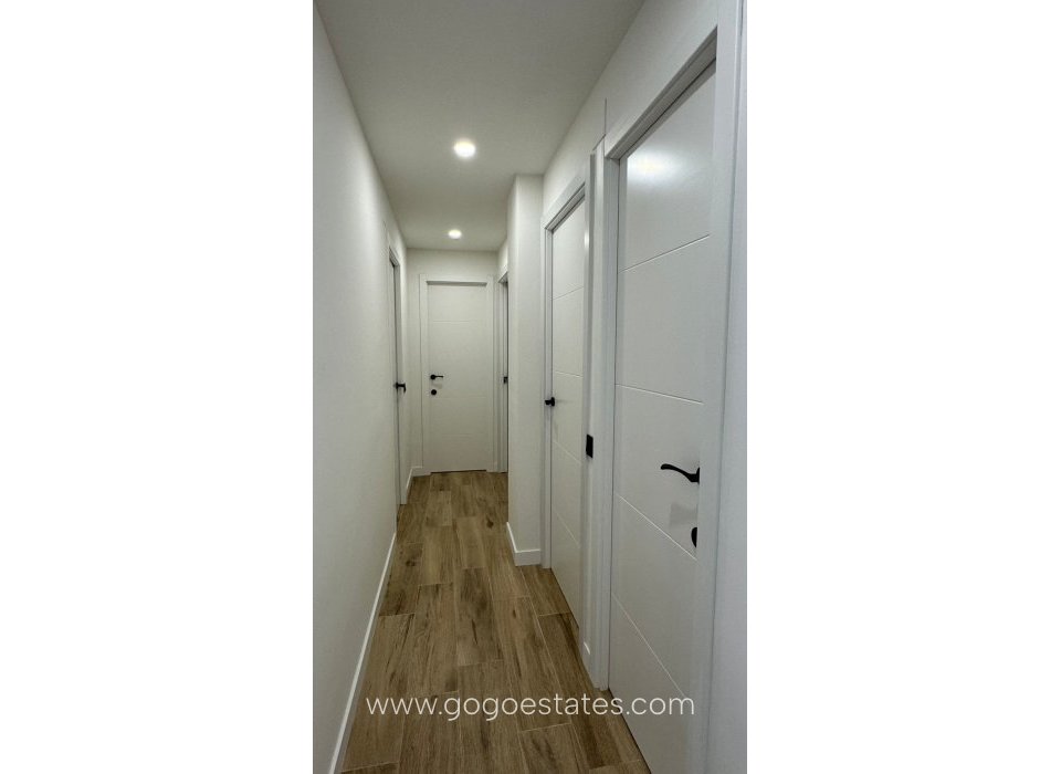 Resale - Apartment - Torrevieja