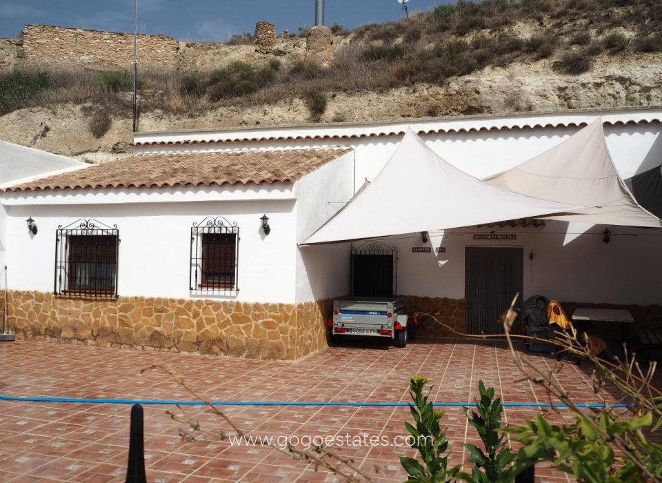 Resale - Casa Cueva - Cuevas del Campo - Granada