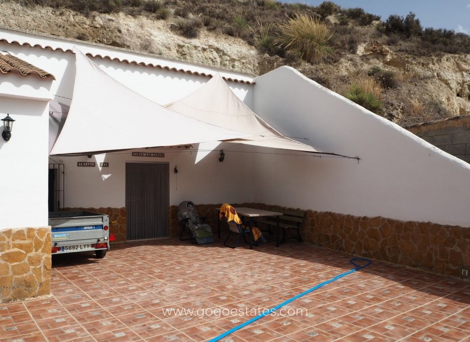 Resale - Casa Cueva - Cuevas del Campo - Granada