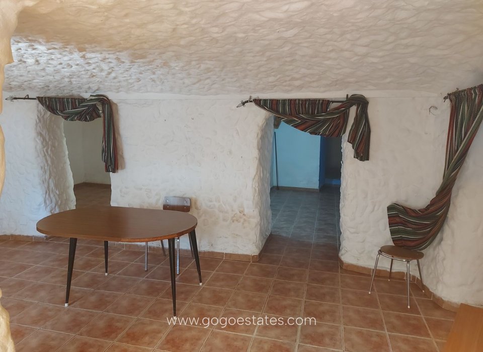 Resale - Casa Cueva - Cuevas del Campo - Granada