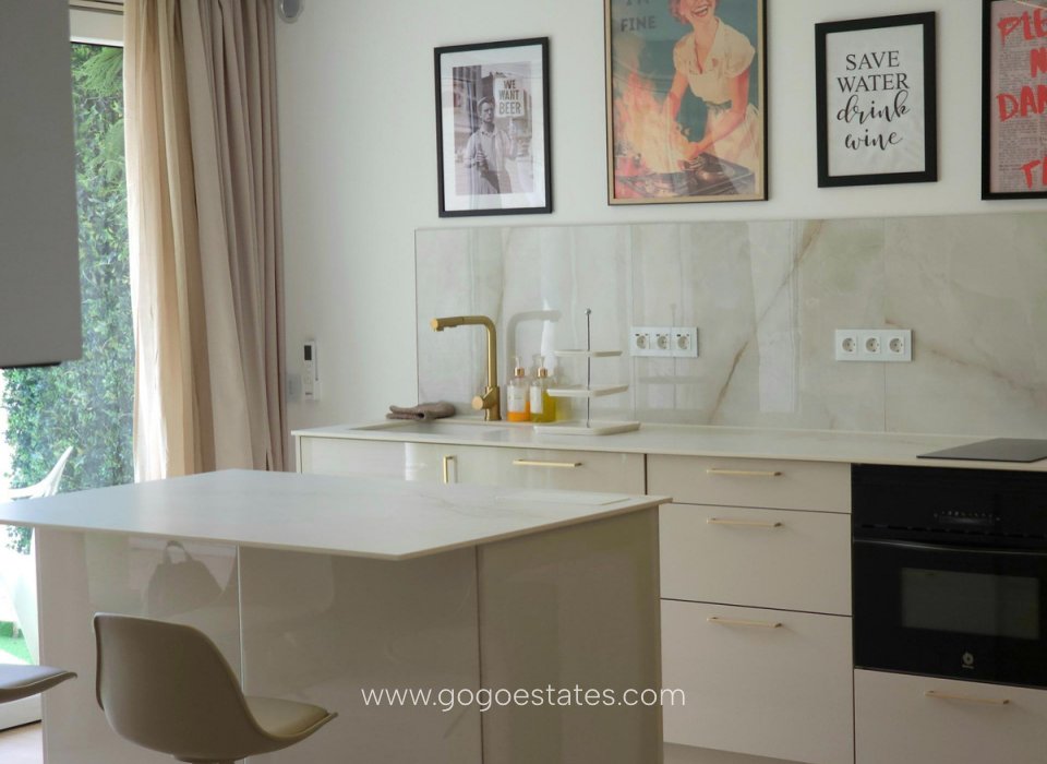 Resale - Commercial - Business - Torrevieja - Torrevieja Centro