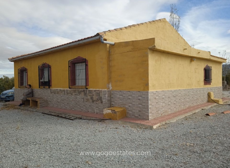 Resale - Cortijo - Freila