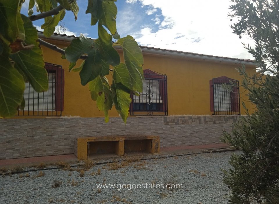 Resale - Cortijo - Freila