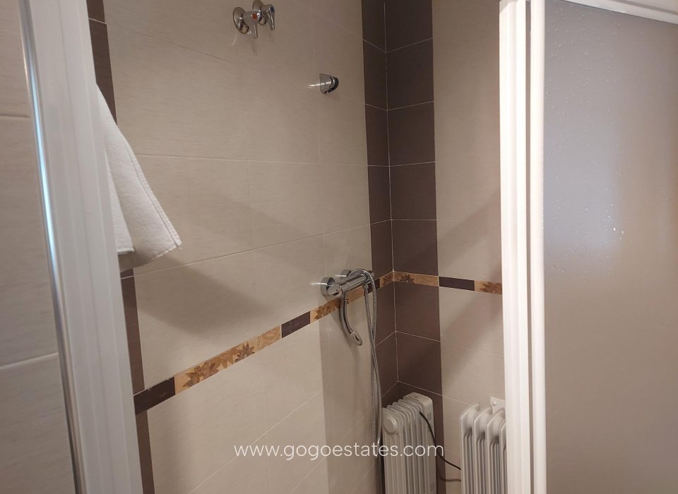 Resale - Country House - Freila