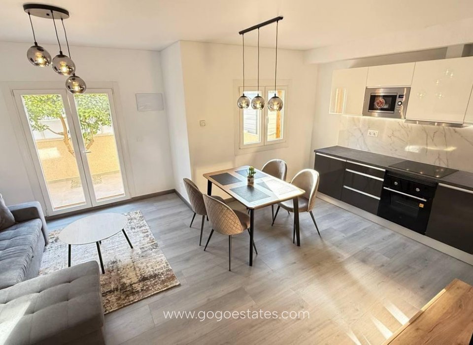 Resale - House - Bungalow - Orihuela - Orihuela Costa