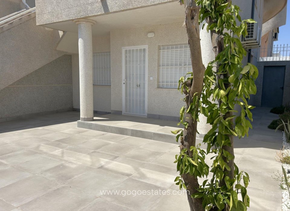 Resale - House - Bungalow - Torrevieja - Nueva Torrevieja