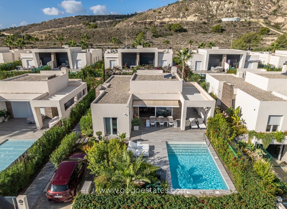 Resale - House - Detached Villa - Algorfa - Algorfa Centro