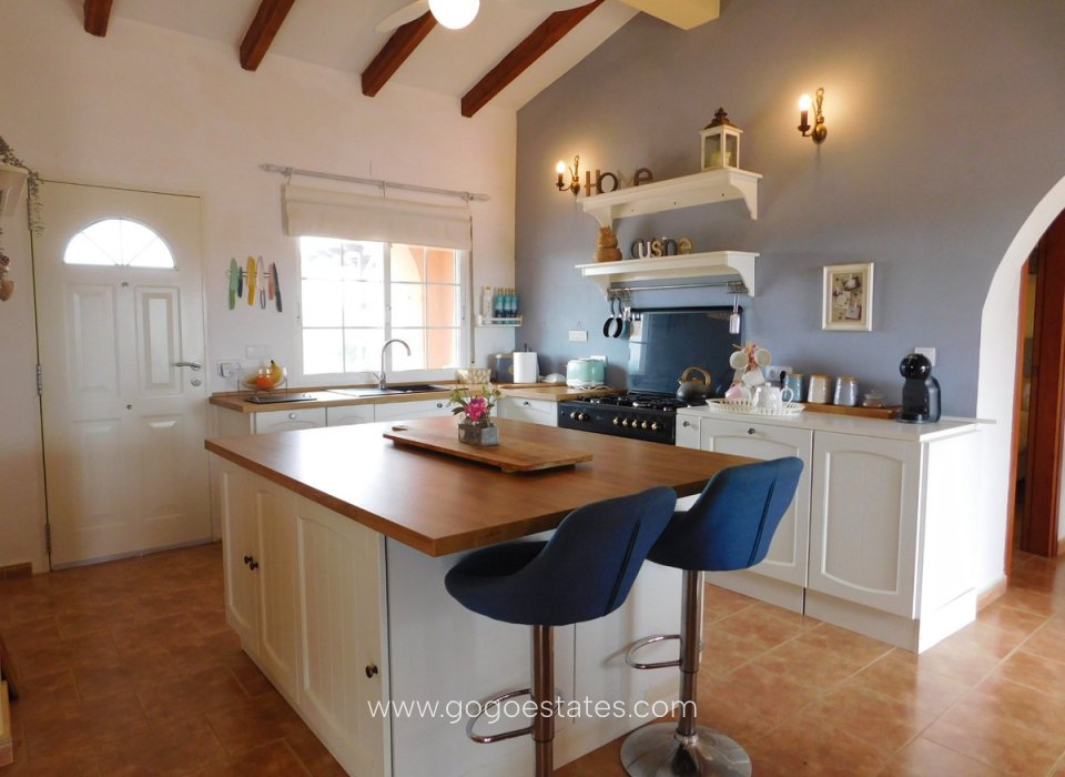 Resale - House - Detached Villa - Alicante - Dolores Centro