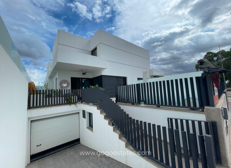 Resale - House - Detached Villa - Alicante - Dolores Centro