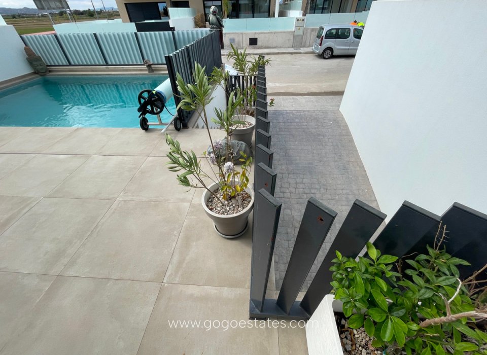 Resale - House - Detached Villa - Alicante - Dolores Centro