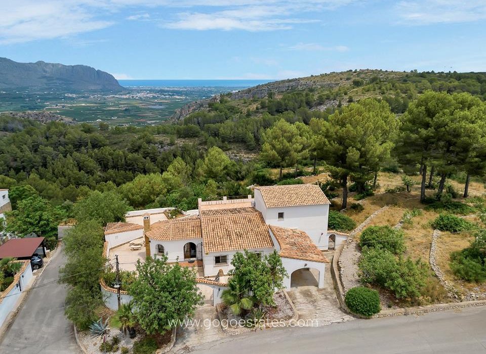 Resale - House - Detached Villa - Benidoleig