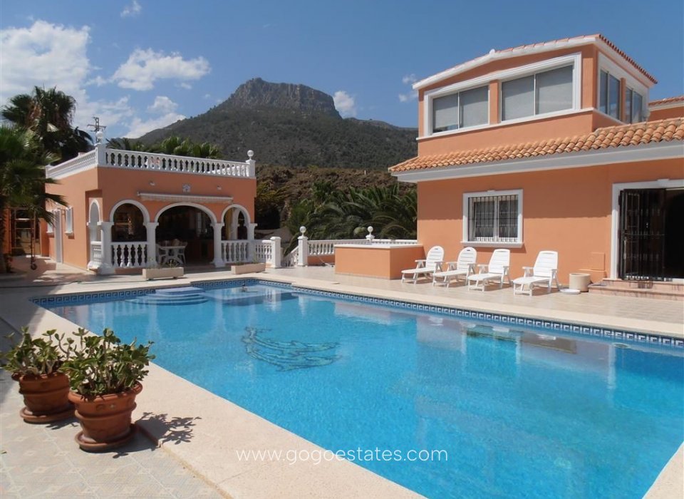 Resale - House - Detached Villa - Calpe - Calpe Centro