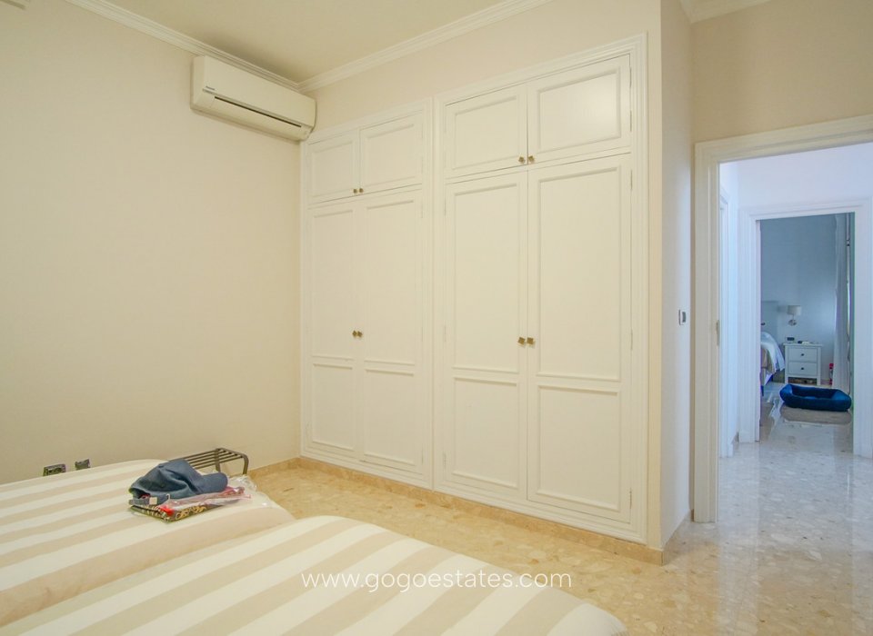 Resale - House - Detached Villa - Dénia - Denia Centro