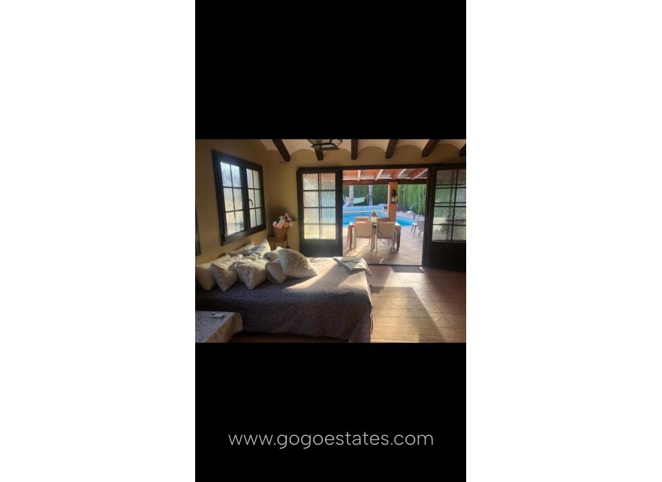 Resale - House - Detached Villa - Elda - Elda Centro