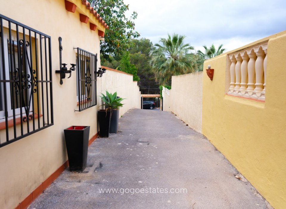 Resale - House - Detached Villa - l'Alfas del Pi - Albir