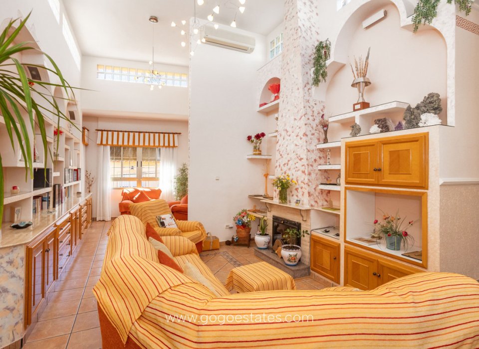 Resale - House - Detached Villa - La Union - La Union Centro