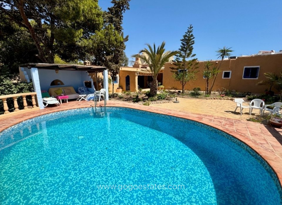 Resale - House - Detached Villa - Mizala