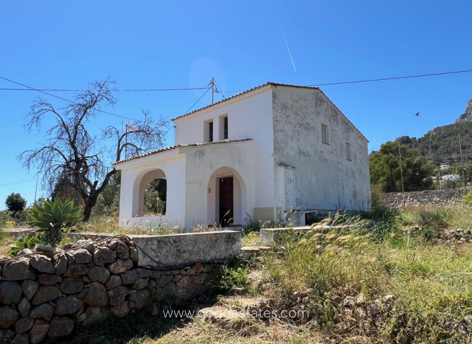 Resale - House - Detached Villa - Novelda - Estación