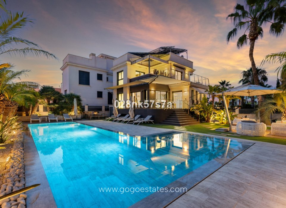 Resale - House - Detached Villa - Orihuela - La Zenia