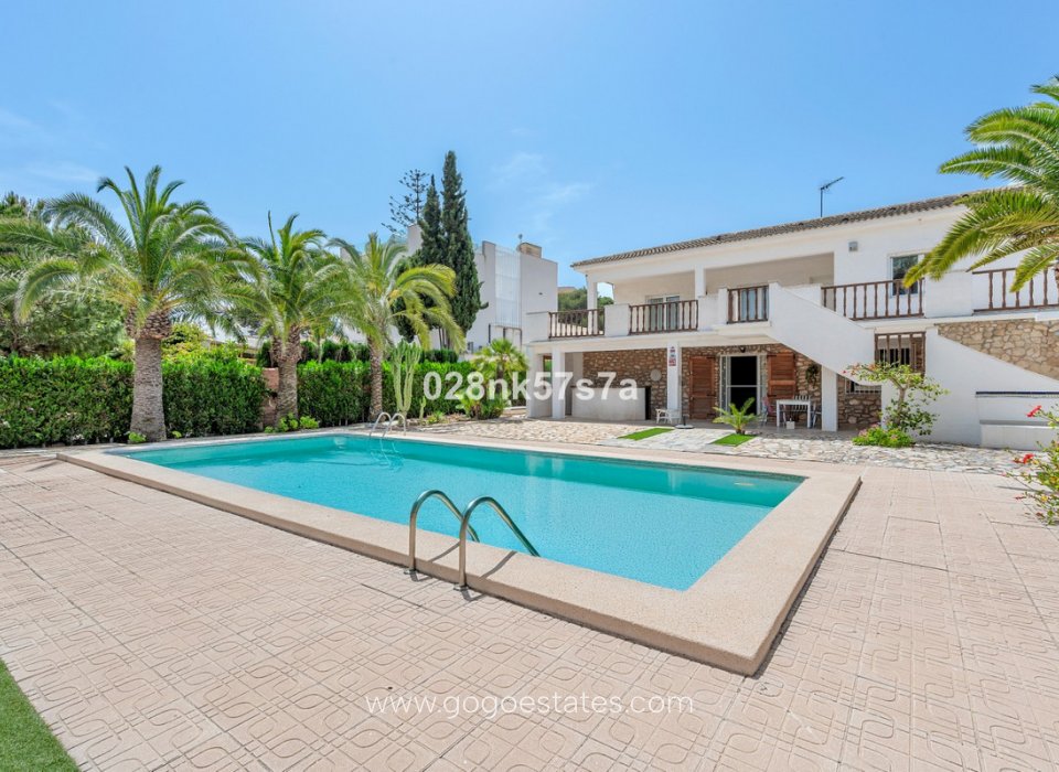 Resale - House - Detached Villa - Orihuela - La Zenia