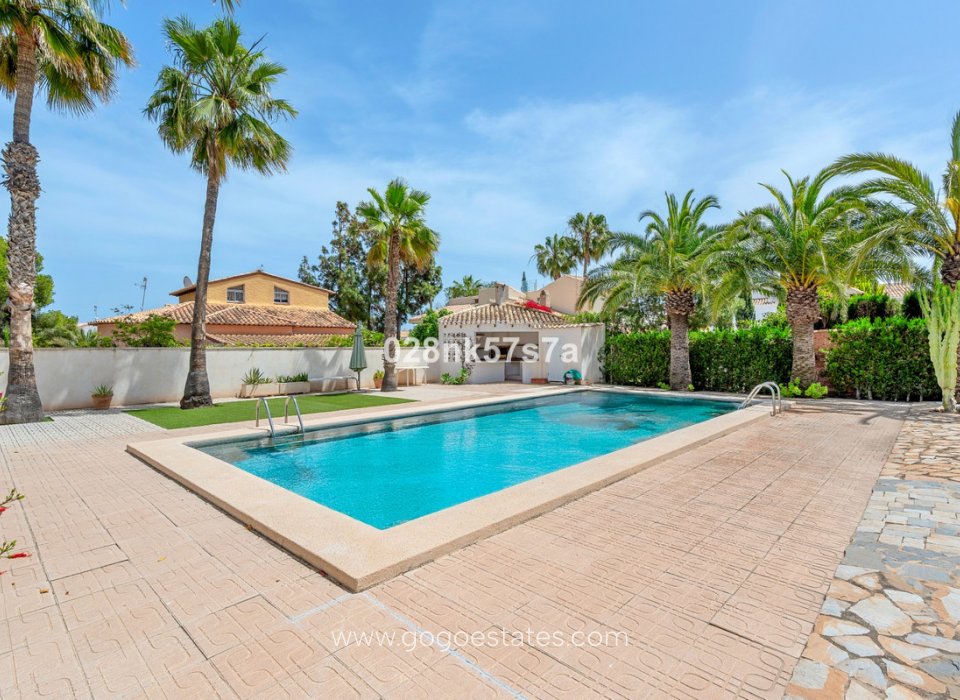 Resale - House - Detached Villa - Orihuela - La Zenia