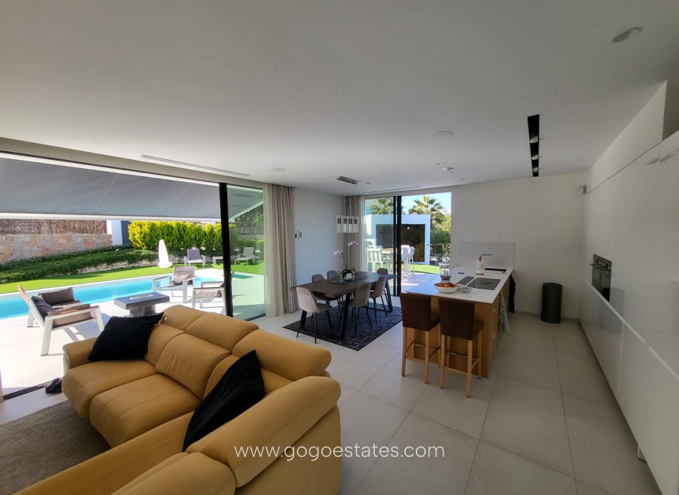 Resale - House - Detached Villa - Orihuela - Orihuela Centro