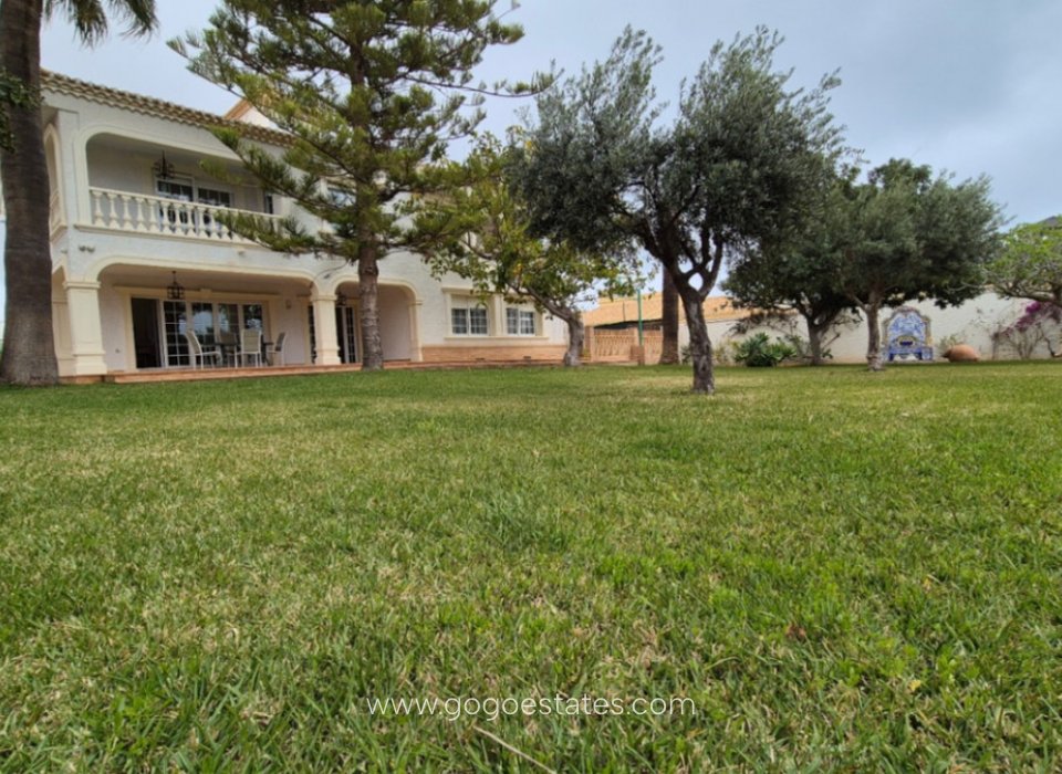 Resale - House - Detached Villa - Orihuela - Orihuela Centro