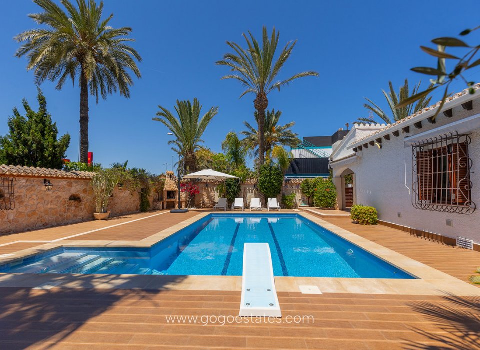 Resale - House - Detached Villa - Orihuela - Punta Prima