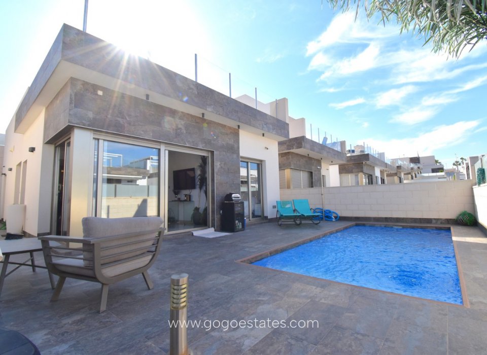 Resale - House - Detached Villa - Orihuela - Villamartin